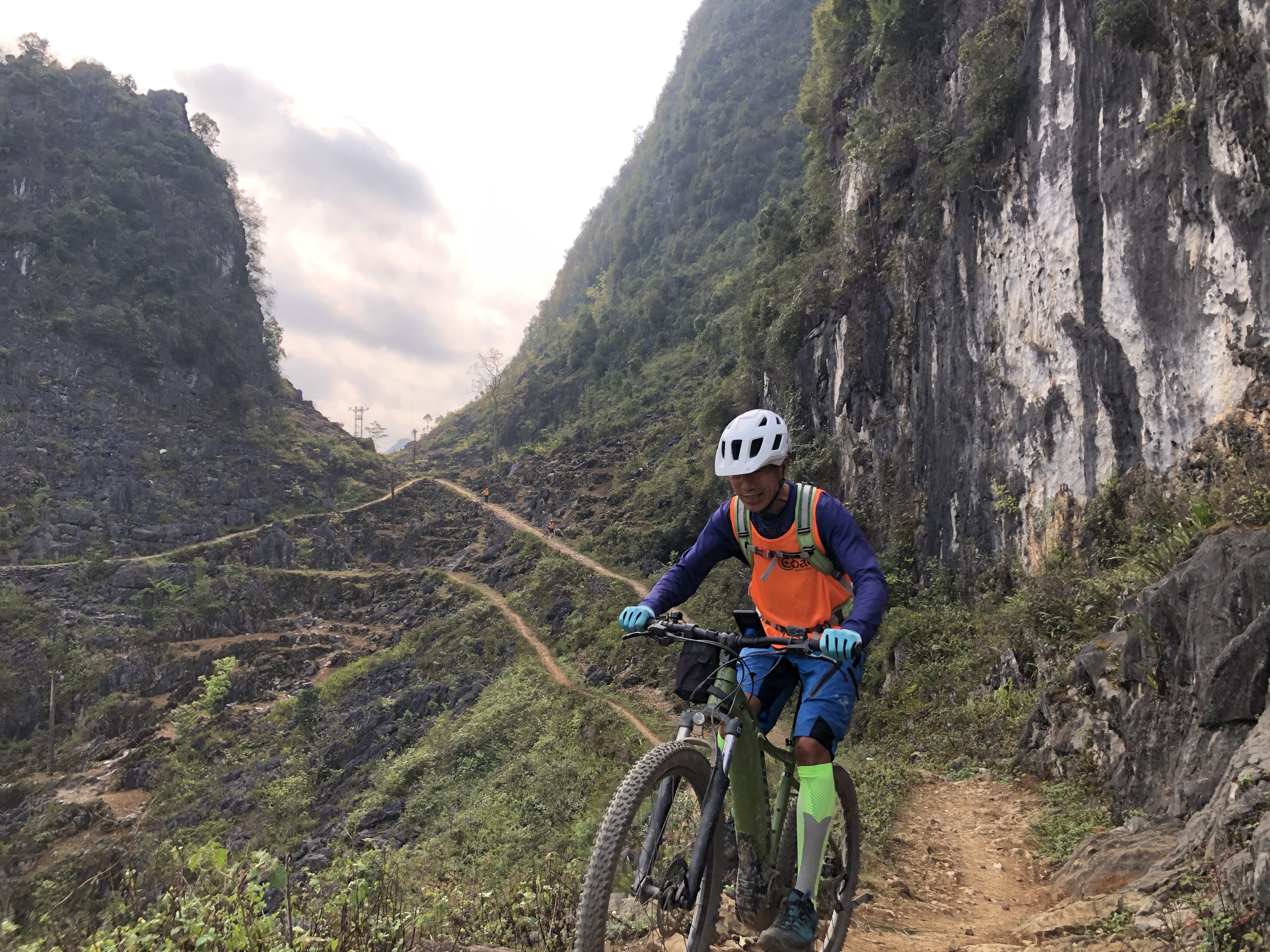 Northeast MTB Expedition – Conquer the Roads of Mong Cai, Cao Bang, and Ha Giang 15 Days